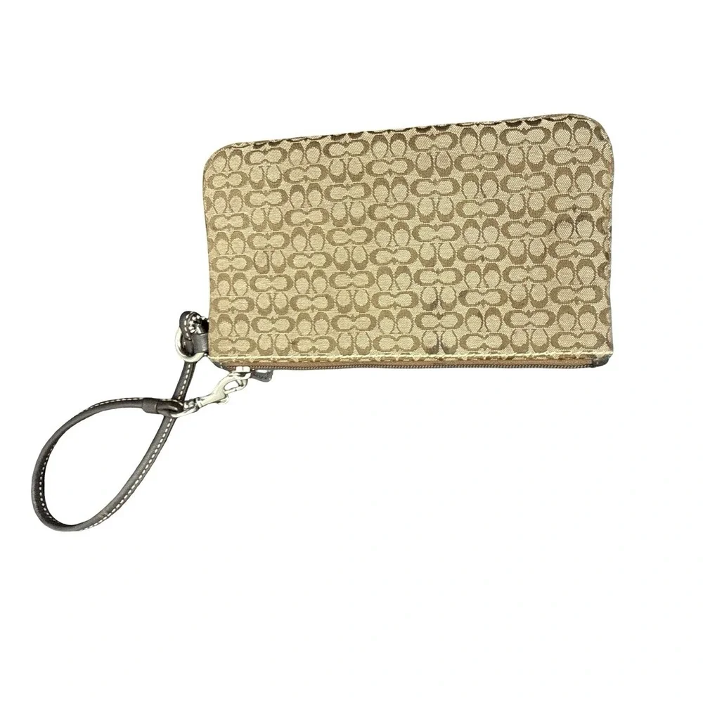 Coach Soho Mini Signature Large Slim Buckle Wristlet Wallet Khaki Mahogany
